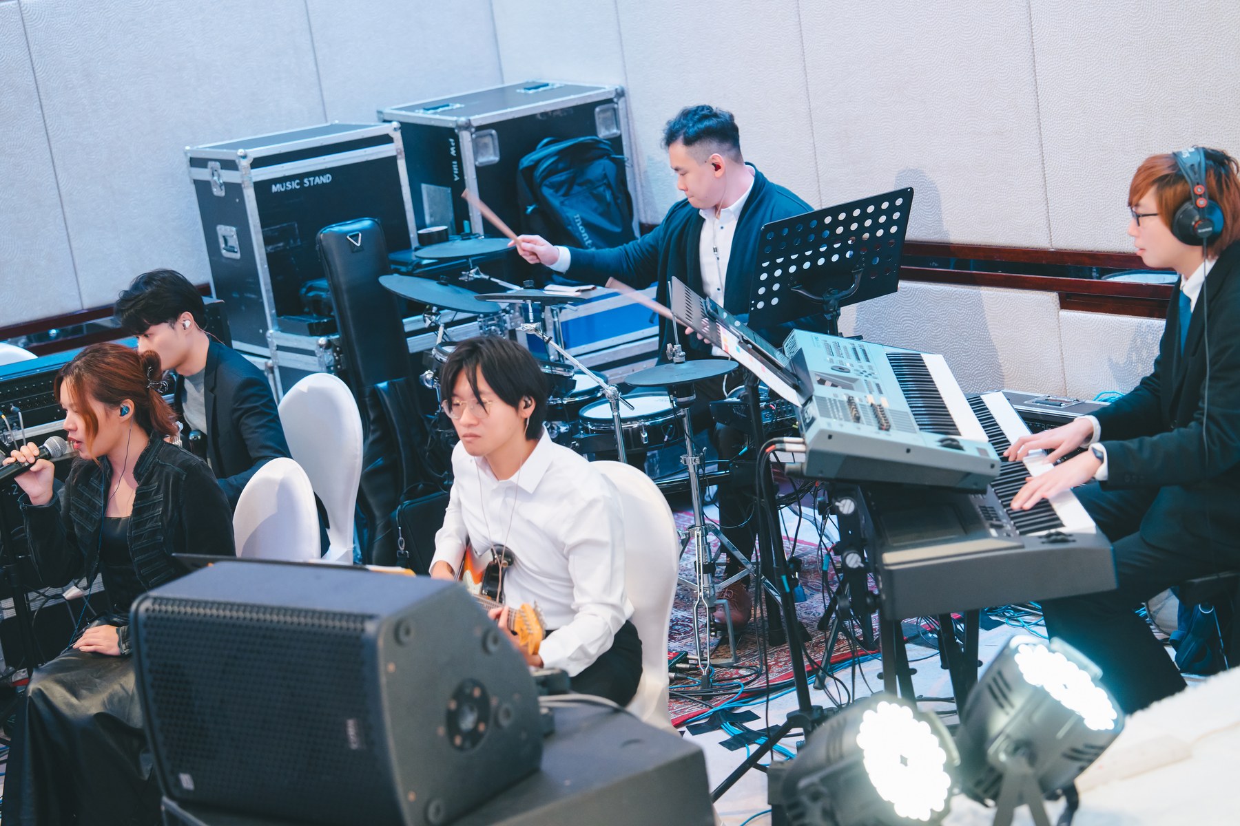 Ivy and Oscar Wedding Gig Performance